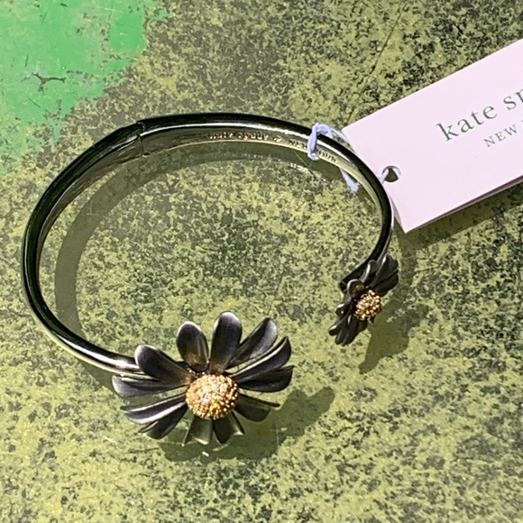 KATE SPADE Daisy Into the Bloom HINGED CUFF! Flower Mixed Metals Preppy Boho NWT - Picture 3 of 10